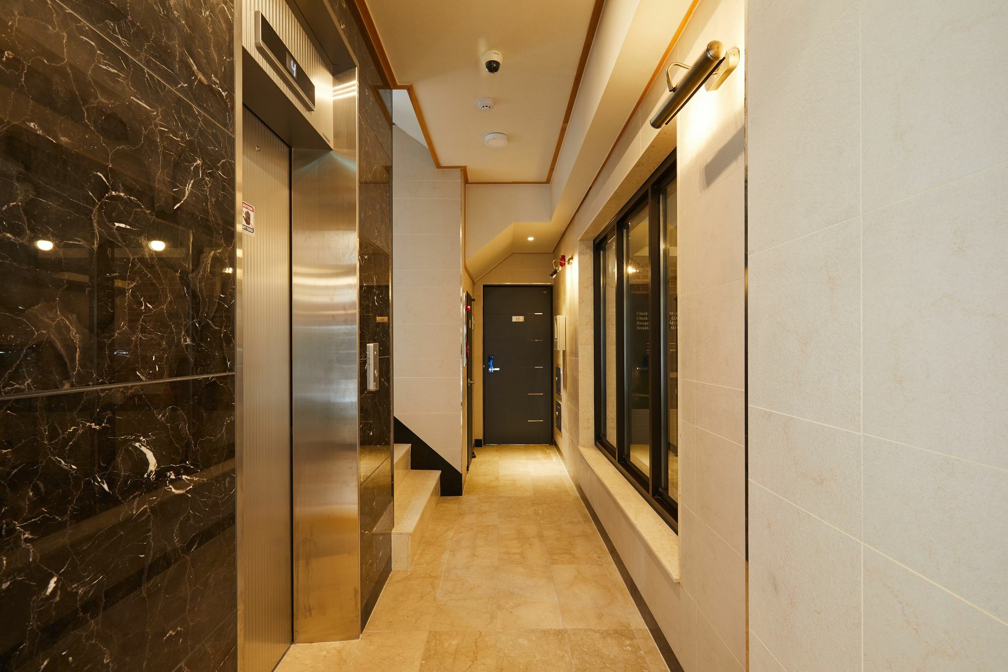 Red Stone Guesthouse Сеул Экстерьер фото